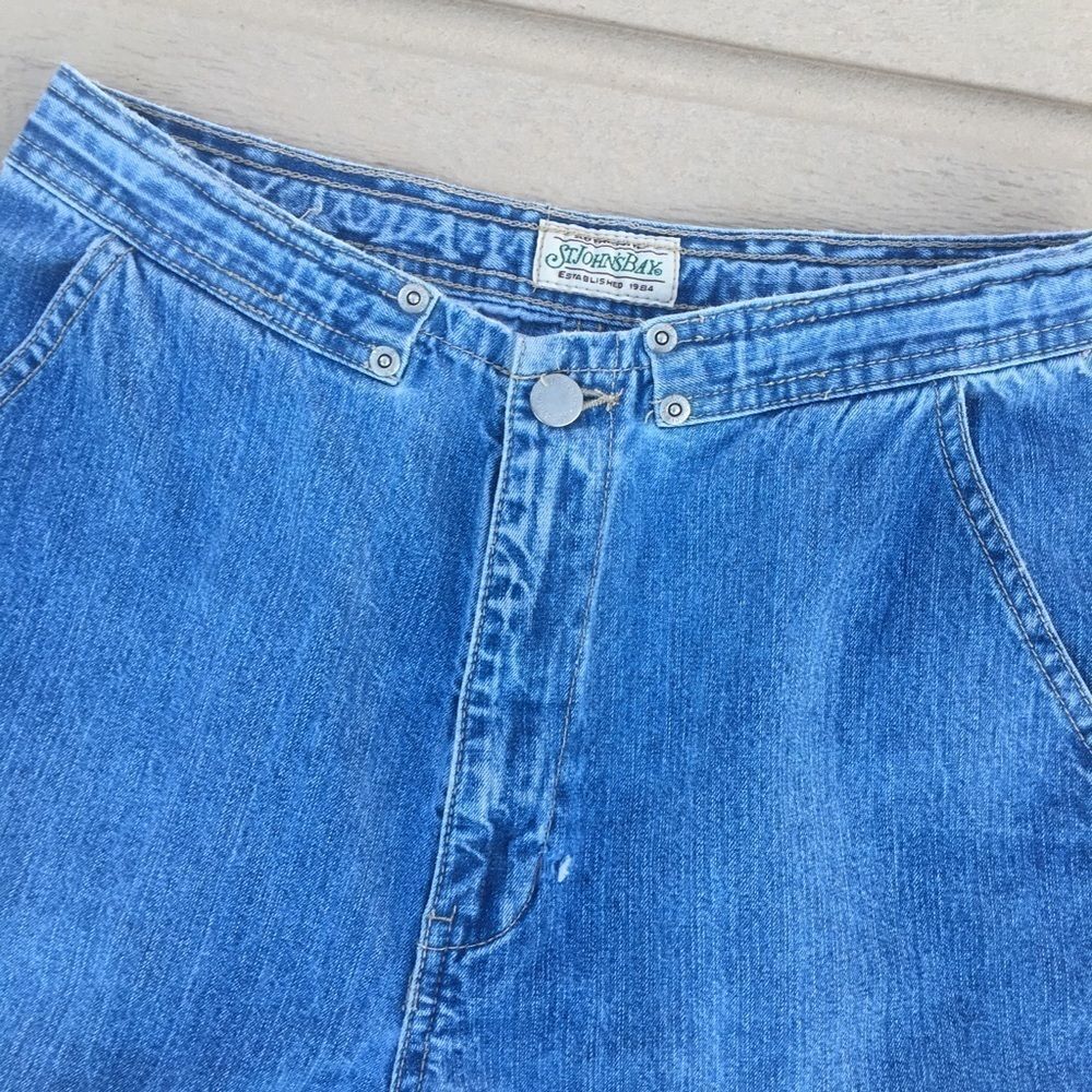 St. John’s Bay Denim Capris Size 8 - Picture 2 of 6